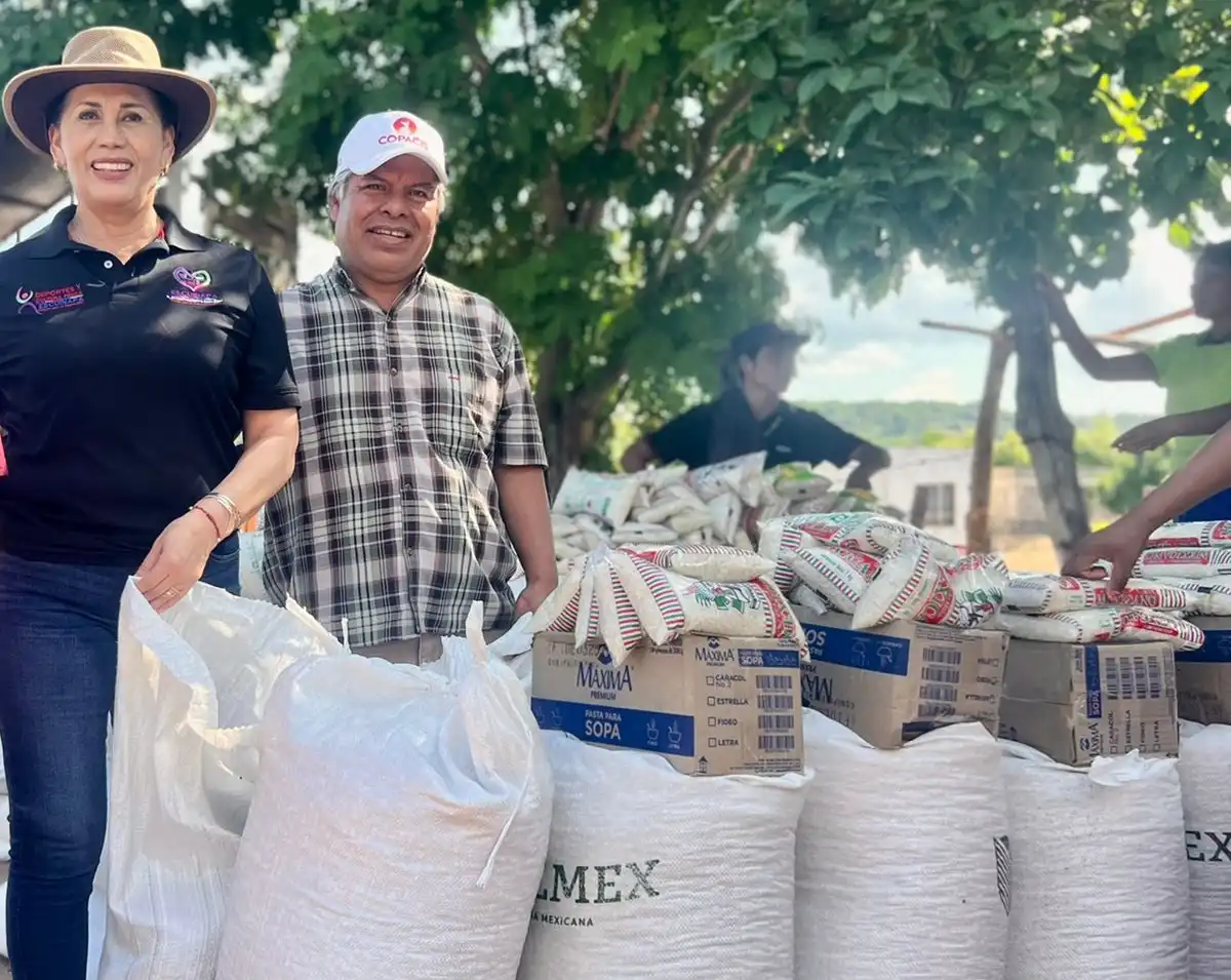 Entrega Blanca Estela García casi 9 toneladas de maíz, frijol, arroz y sopa a Comunidades Indígenas