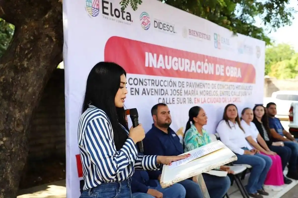 Ana Karen Val inaugura pavimentación en la colonia Loma Linda de La Cruz