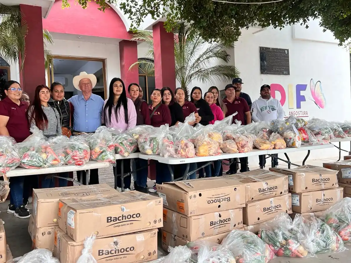 Benefician a más de mil 700 familias con cenas navideñas