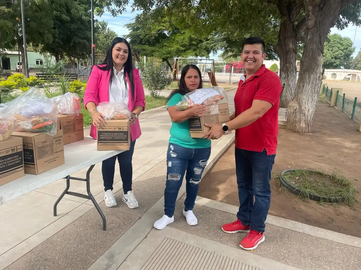 DIF Angostura y Ayuntamiento cierran con éxito la entrega de Cenas Navideñas