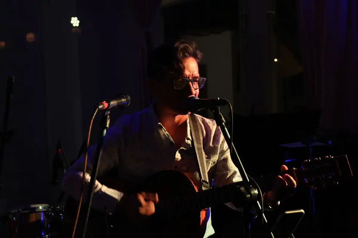 Aeropuertos y guitarras