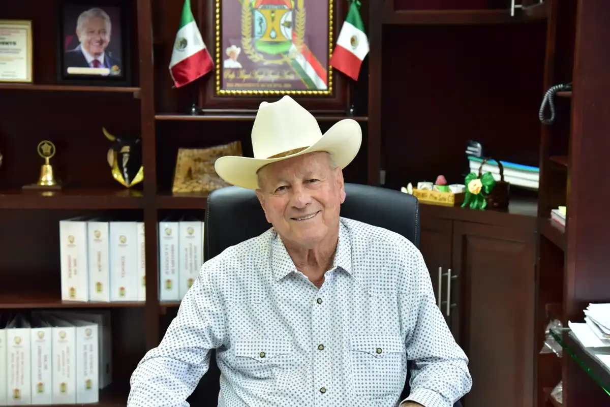 Regresa Miguel Ángel Angulo Acosta como Presidente Municipal de Angostura