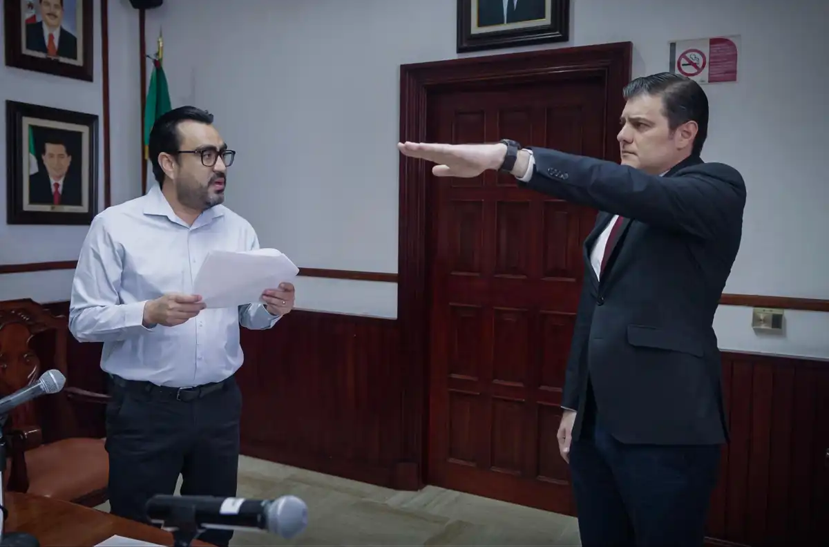 José Ernesto Peñuelas rinde protesta como Secretario del Ayuntamiento de Culiacán