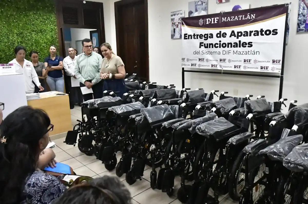 Entregan Sistema DIF Mazatlán y Gobierno de Mazatlán 26 ayudas funcionales