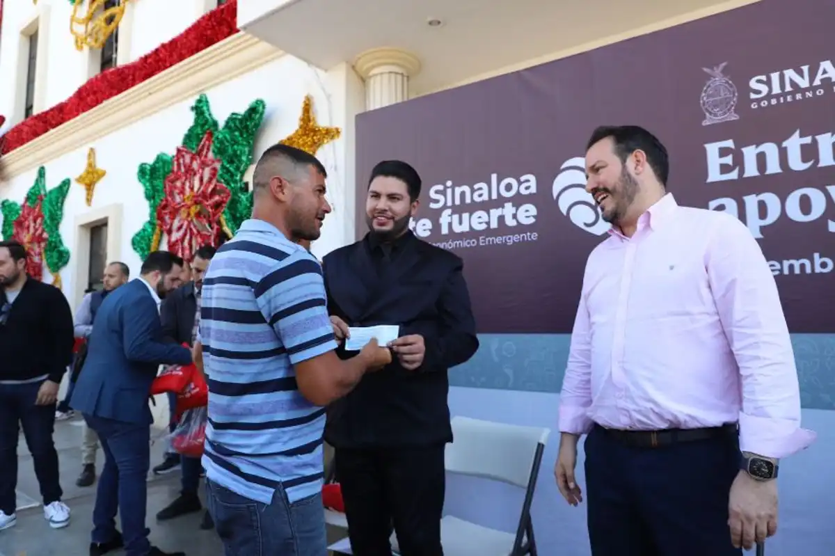 Entregan 1.1 millones de pesos en apoyos a comerciantes de Elota