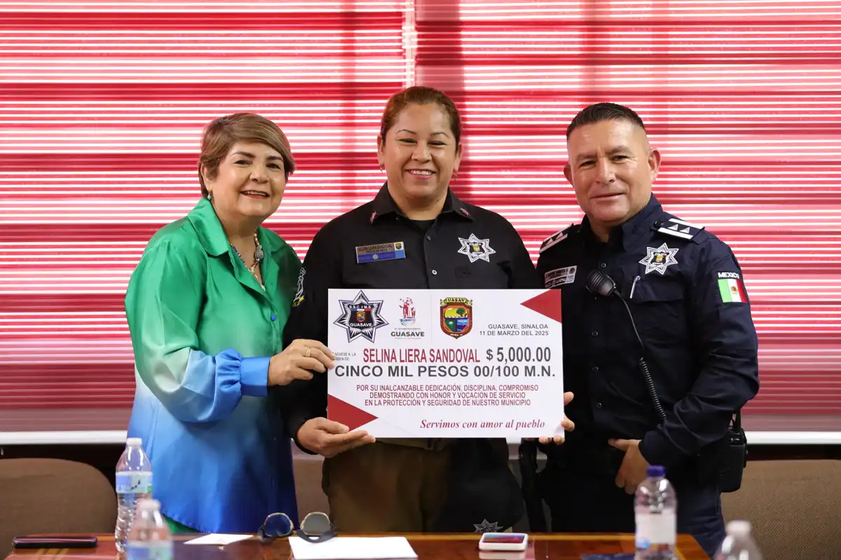 Reconocen a policías por su labor en la protección de mujeres víctimas de violencia