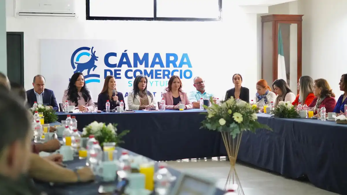 Sectur Sinaloa y Cámara de Comercio de Mazatlán unen esfuerzos para impulsar el turismo en el puerto