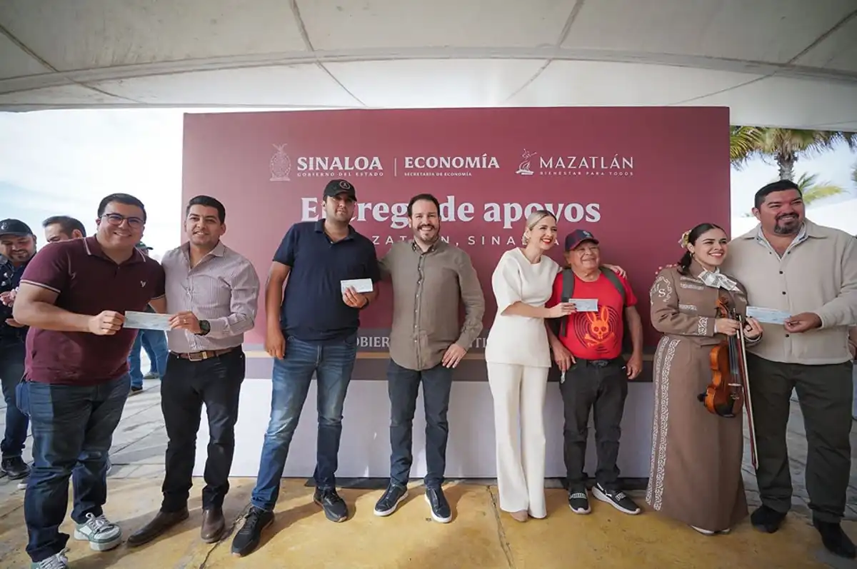 Entregan apoyos directos a 1,000 músicos de Mazatlán