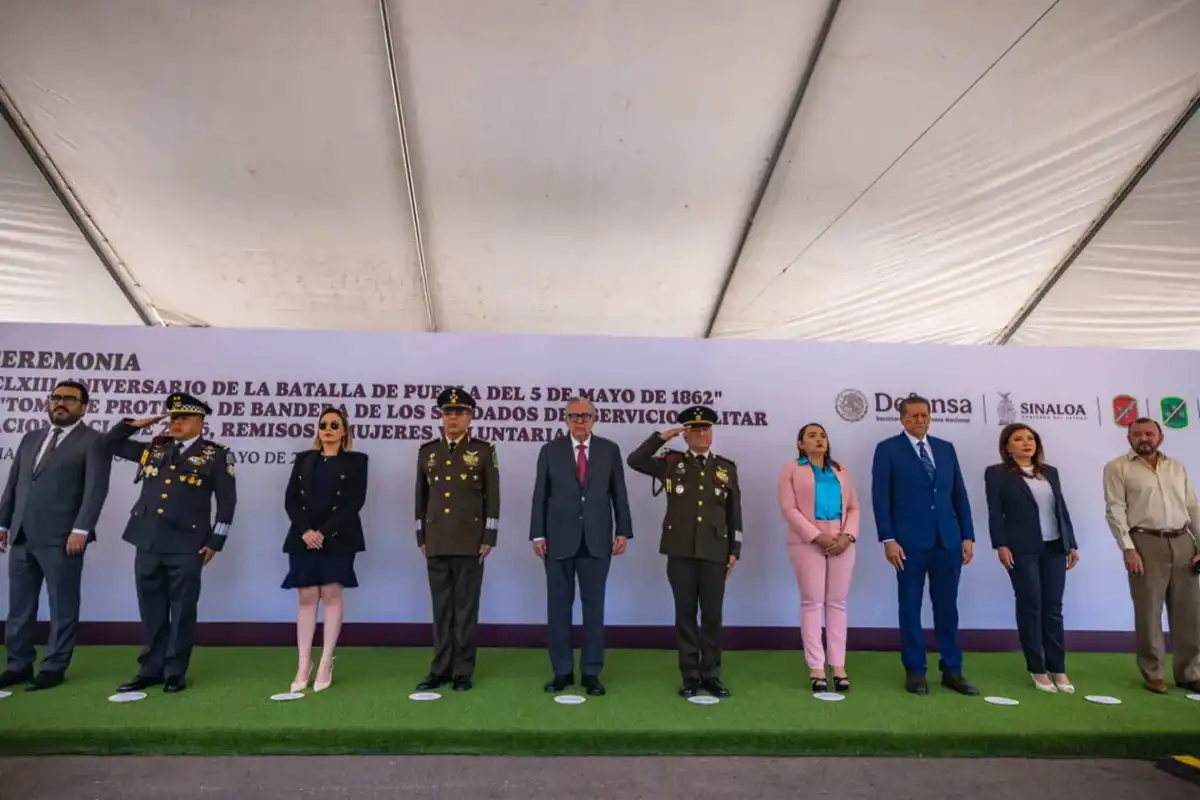 Gobernador Rocha Moya encabeza toma de protesta del Servicio Militar Nacional en el 163 aniversario de la Batalla de Puebla