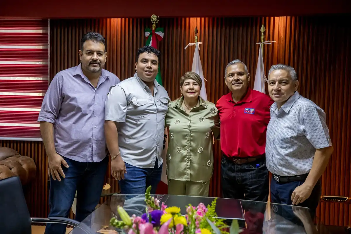 Alcaldesa de Guasave refrenda apoyo a comunicadores y promotores culturales