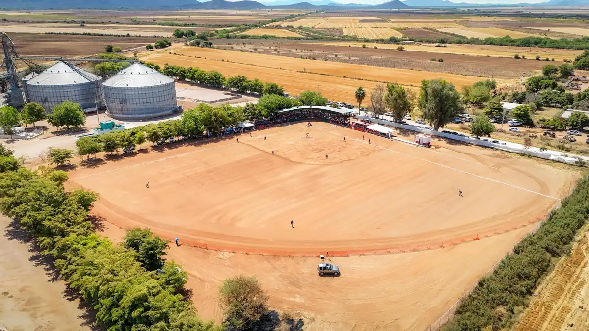 Inauguran el Estadio Gildardo Leyva Ortega en El Fuerte