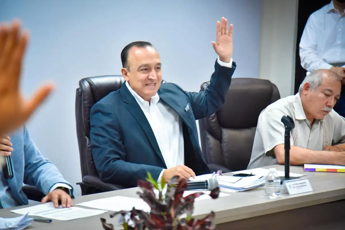 Antonio Menéndez reafirma compromiso con servicios públicos y transparencia financiera en Ahome