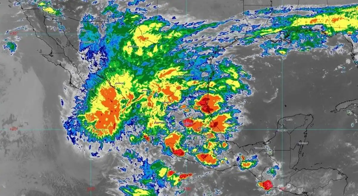 Tormenta tropical Alvin se aproxima a Baja California Sur con lluvias intensas y fuerte oleaje