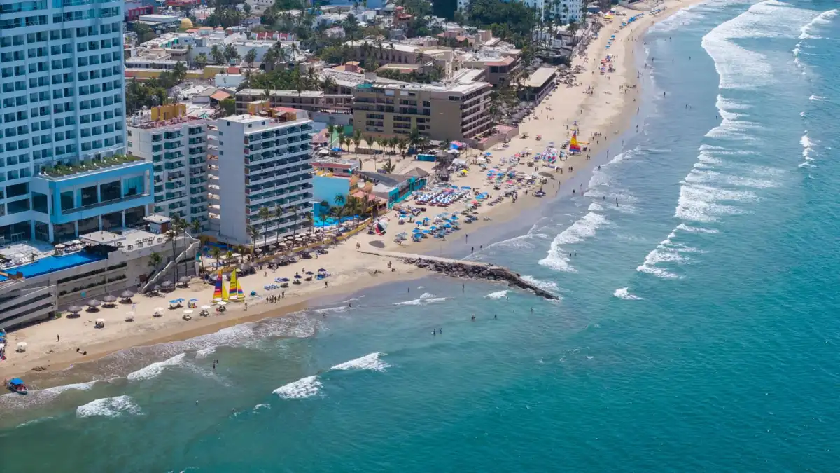 Congresos y convenciones reactivan el turismo en Mazatlán