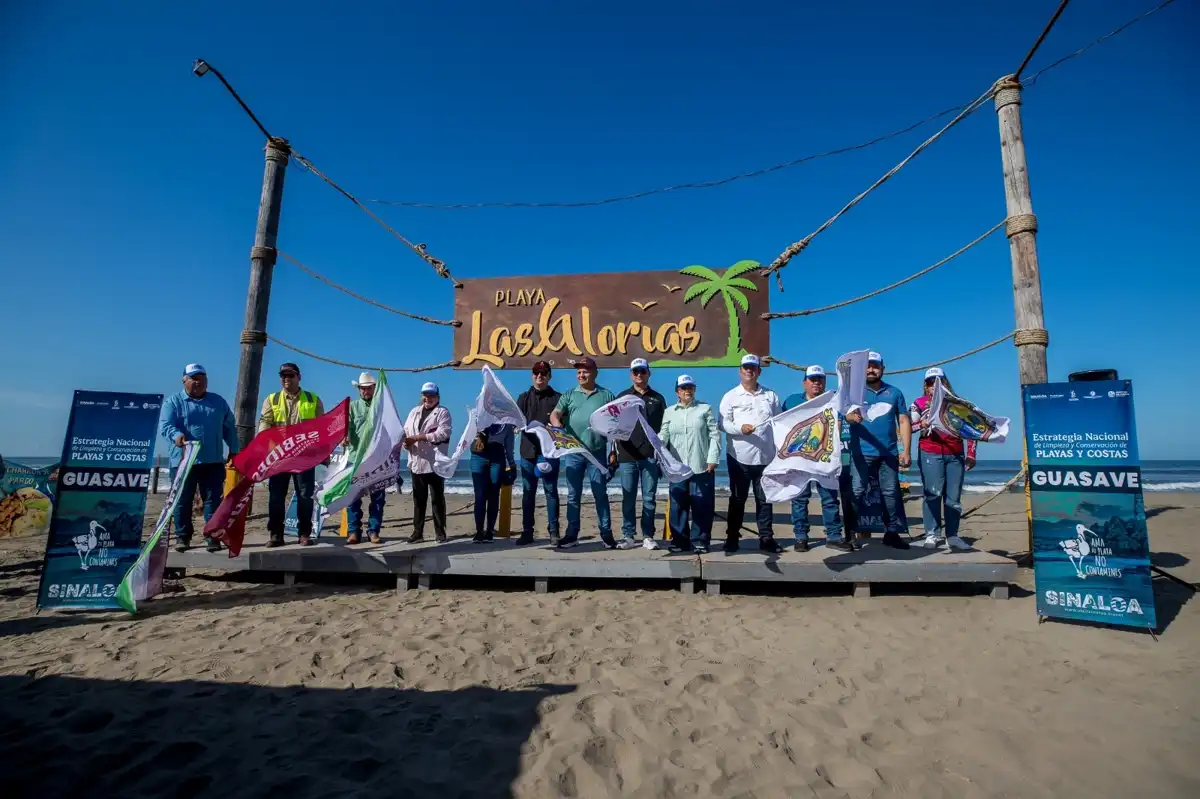 Impulsan jornada de limpieza en Las Glorias por el Ocean Day 2025