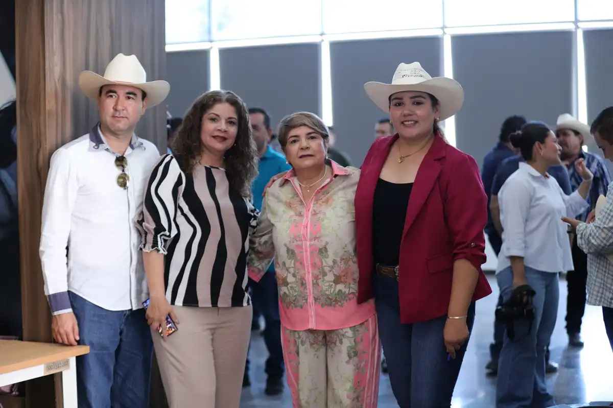 Capacitan en Guasave a ganaderos y autoridades en control digital del ganado