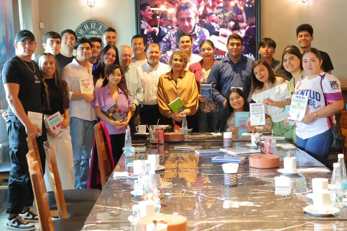 Jóvenes sinaloenses se suman al diálogo político con líderes del PAS