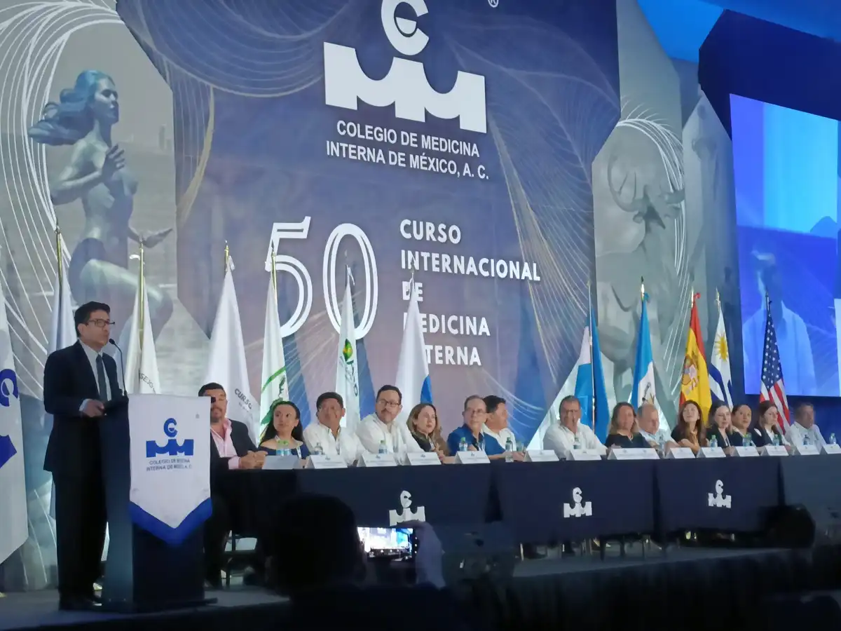 Curso Internacional de Medicina Interna cumple 50 años y reúne a especialistas en Mazatlán