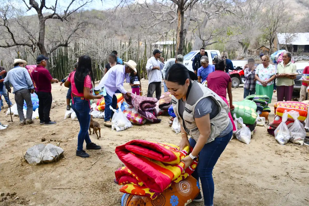 Gobierno de Choix entrega apoyos a familias serranas en Macoribo, La Mesa de Rivera y comunidades vecinas