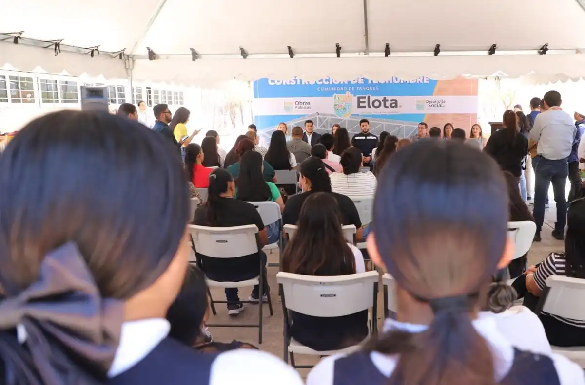 Escuelas de Elota reciben inversión para techumbre y sanitarios tras 40 años de espera
