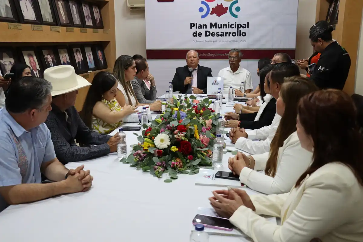 Presentan en Sinaloa de Leyva el Plan Municipal de Desarrollo 2024-2027