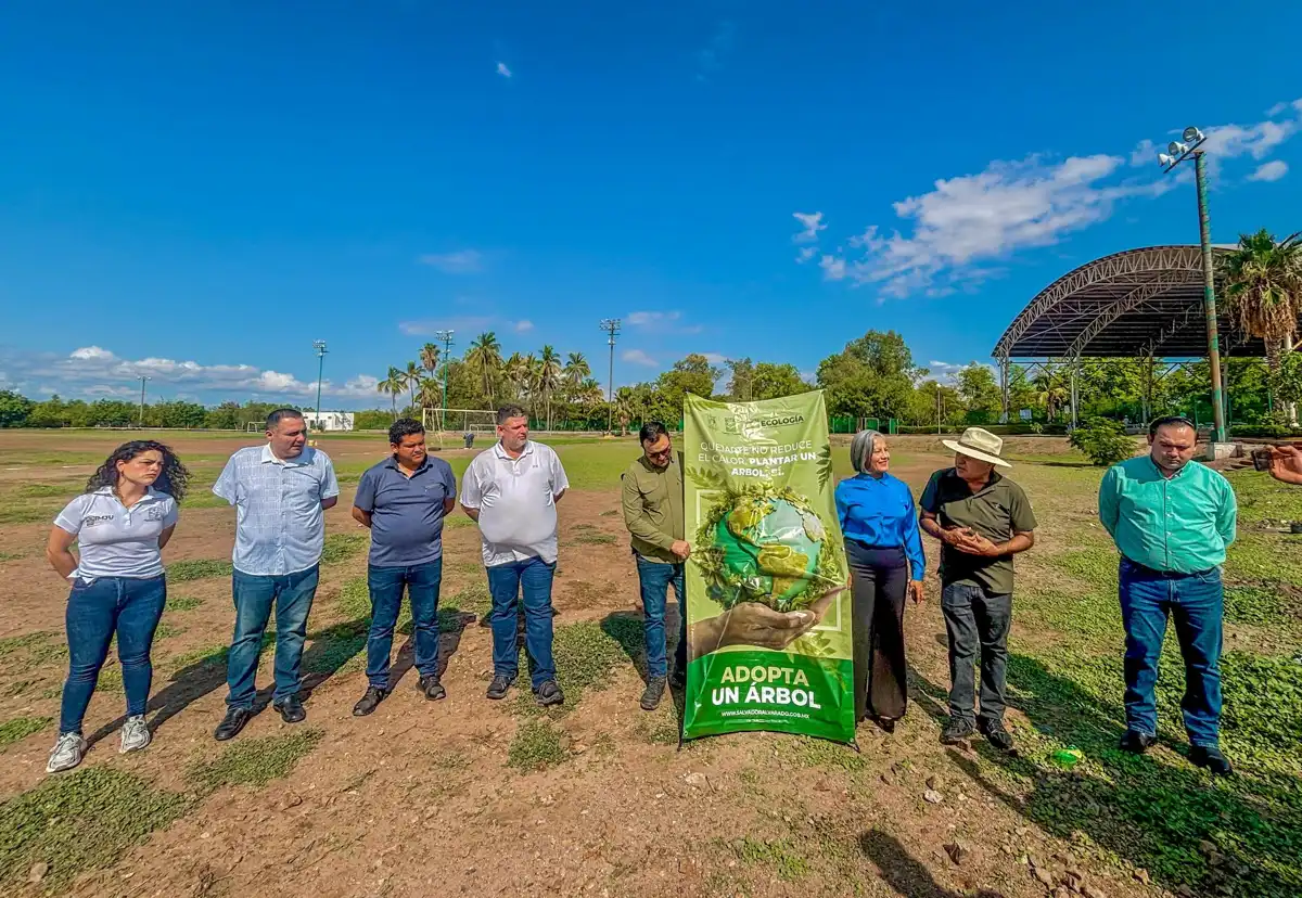 Lupita López encabeza reforestación en Salvador Alvarado por el Día Nacional del Árbol