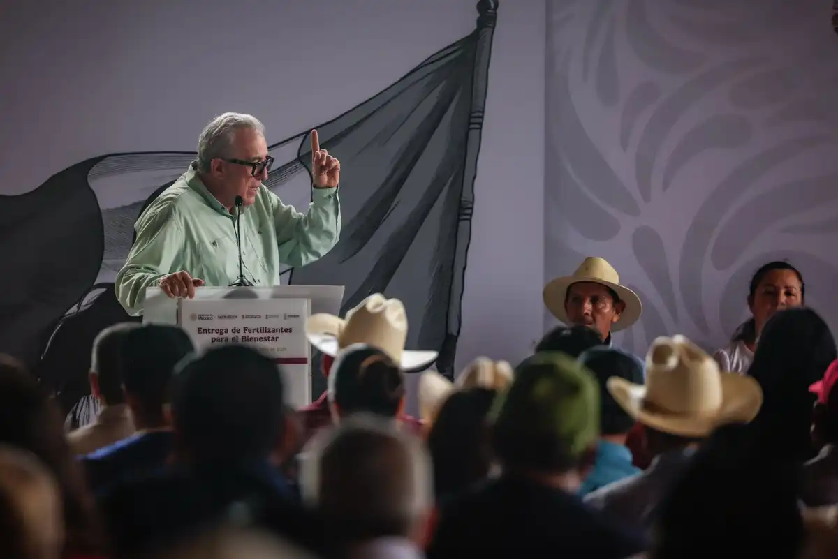 Rocha Moya impulsa al campo sinaloense con fertilizantes gratuitos para productores