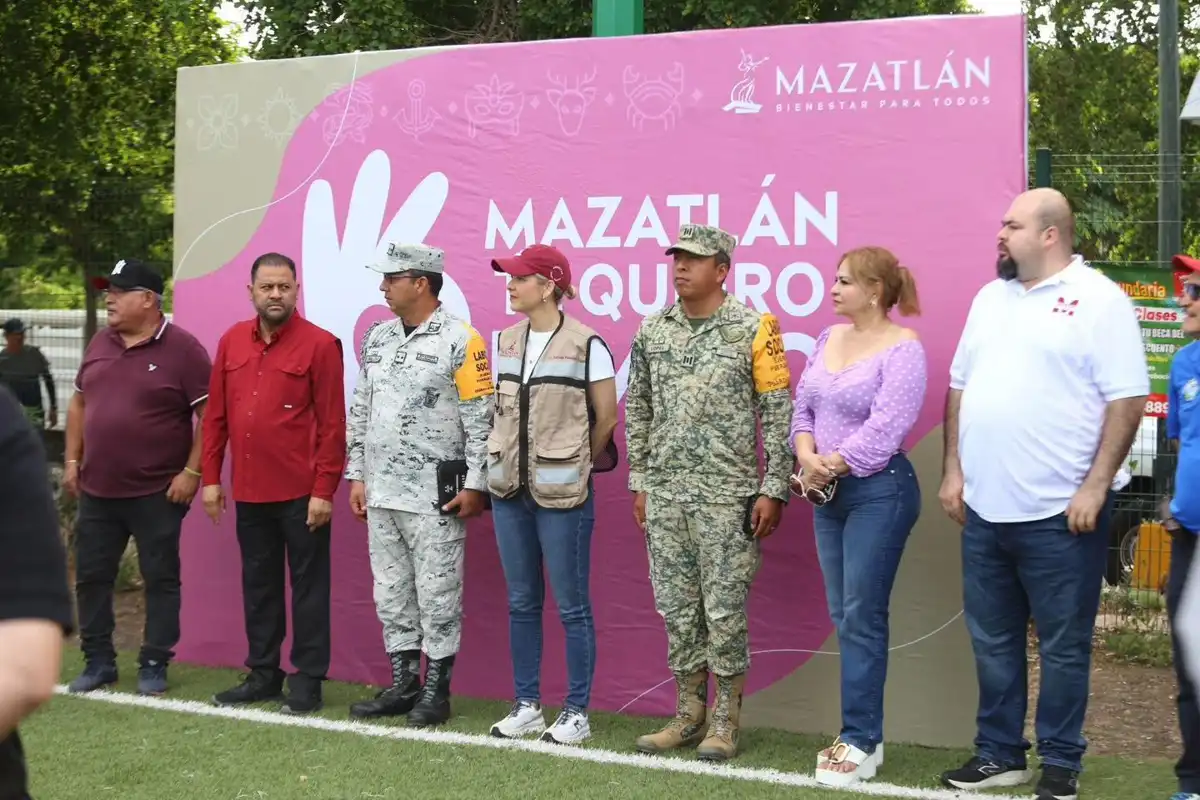 Ciudadanos y fuerzas armadas unen esfuerzos para limpiar Mazatlán