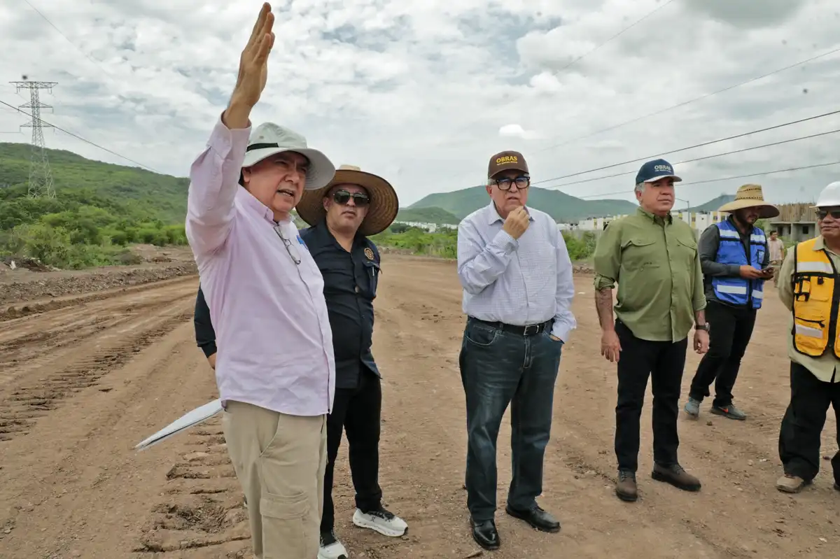Rocha Moya supervisa avance del nuevo bulevar que conectará Agricultores con La Costerita en Culiacán