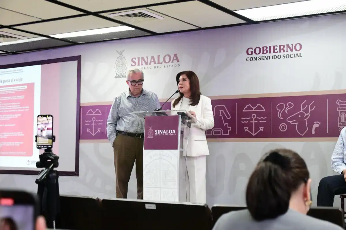 Inicia entrega gratuita de uniformes, útiles y calzado escolar a más de 480 mil estudiantes en Sinaloa