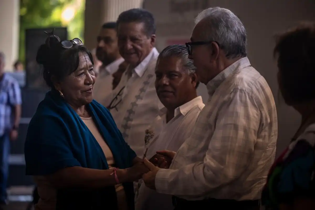 Gobernador Rubén Rocha entrega apoyos a comunidades indígenas y anuncia programa para preservar lenguas nativas