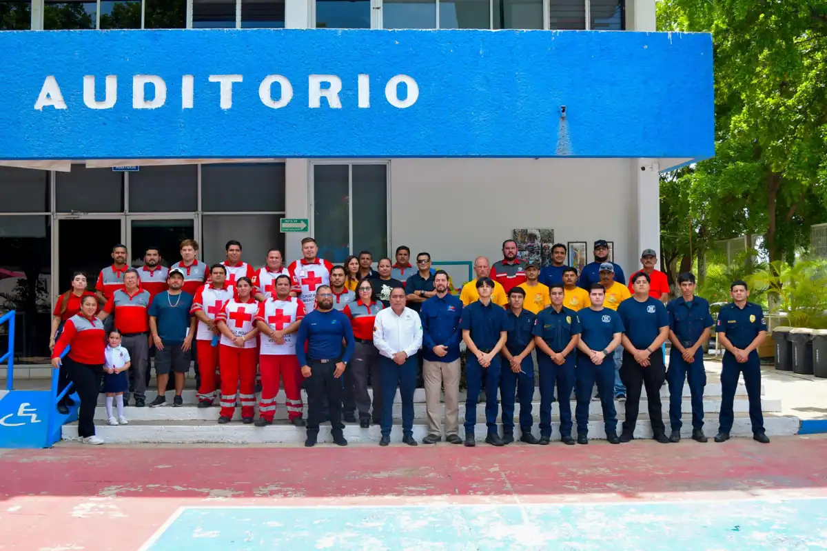 Protección Civil capacita a personal de albercas en Salvador Alvarado para prevenir accidentes