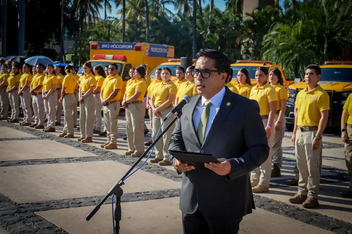 Conmemoran en Culiacán el Día Nacional de Protección Civil con izamiento de bandera