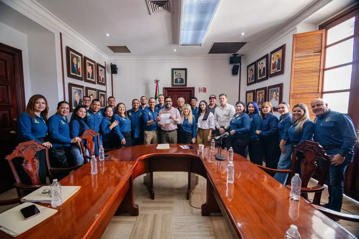 Alcalde de Culiacán recibe pliego petitorio del STASAC y reafirma compromiso con trabajadores municipales