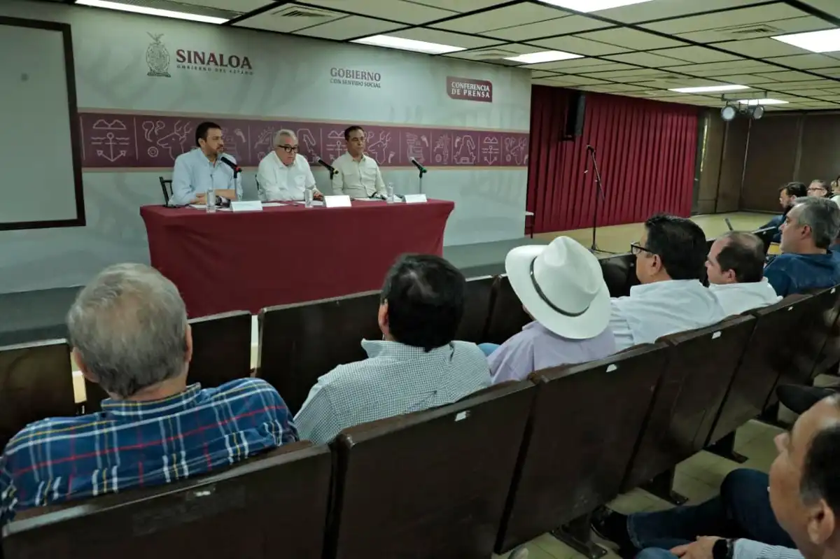 Rocha Moya gestiona apoyos con Claudia Sheinbaum para garantizar comercialización de maíz en Sinaloa