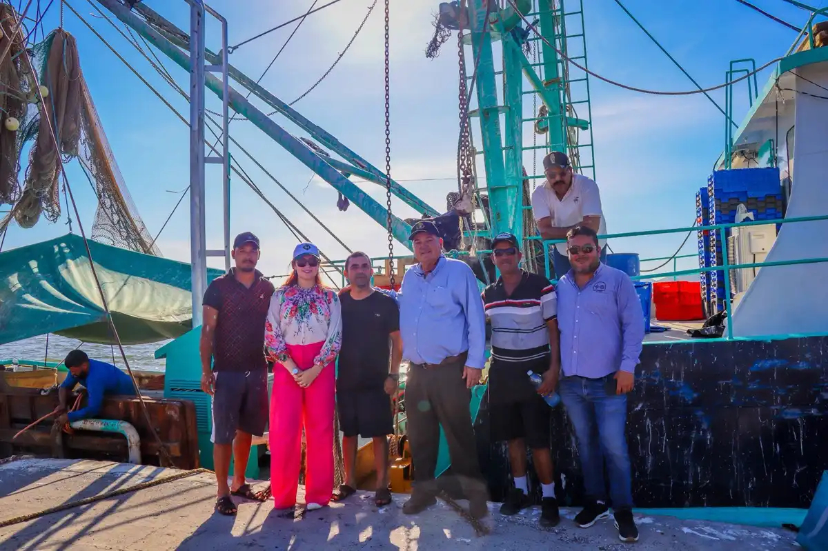 Gobierno de Sinaloa respalda a pescadores en inicio de la zafra camaronera en Topolobampo