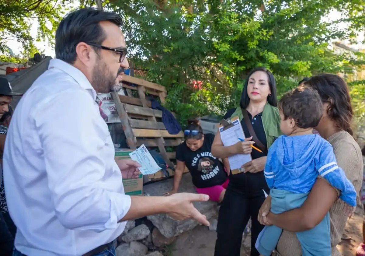 Entregan primeros apoyos a familias afectadas por lluvias en Culiacán