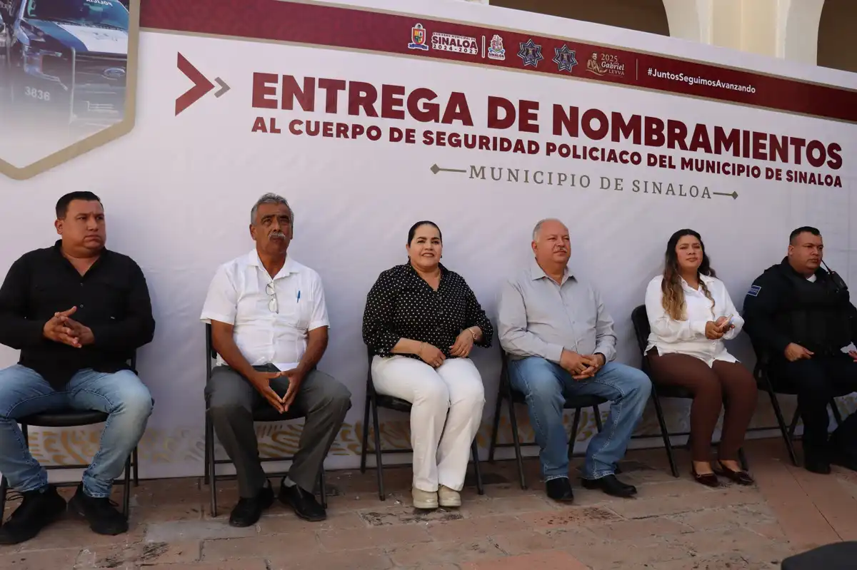 Entregan nombramientos a 50 elementos de Seguridad Pública en Sinaloa de Leyva