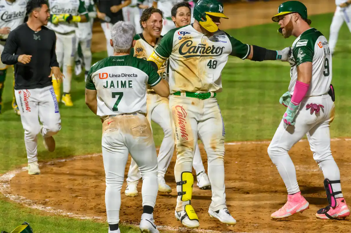 Cañeros de Los Mochis vencen a Jaguares de Nayarit en extrainnings y ganan la serie
