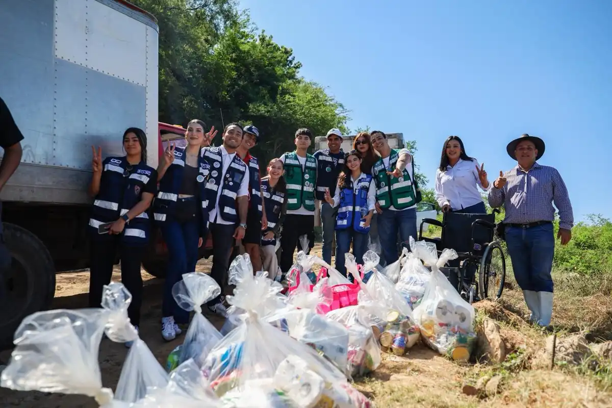 Jóvenes de Juventudes 2030 llevan apoyo y esperanza a familias de Palo Verde, Sanalona