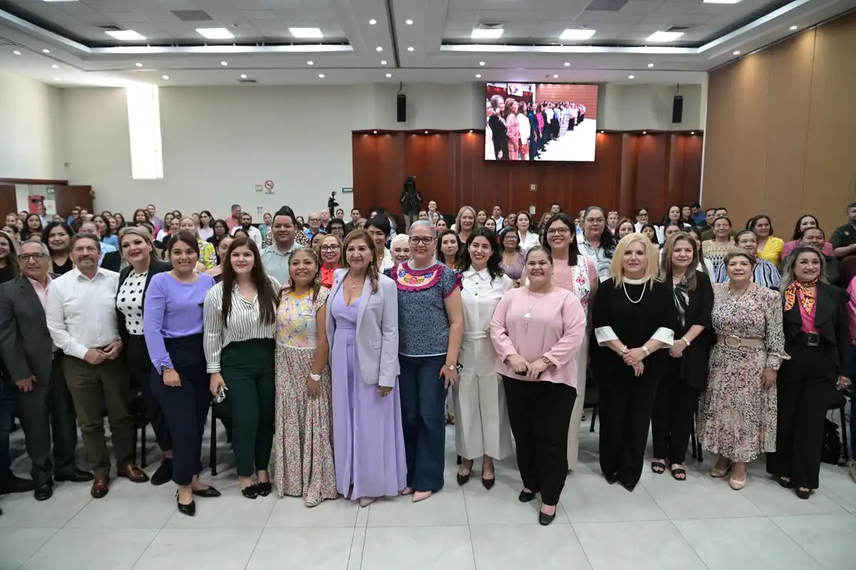 Cecilia Ramírez Montoya impulsa la igualdad de género en encuentro con diputadas locales y federales