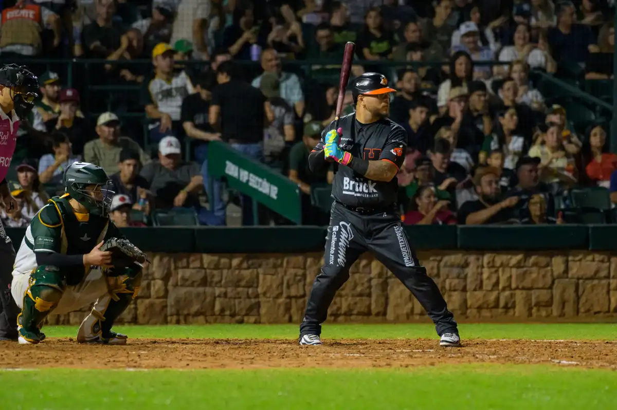 Harold Ramírez conecta dos jonrones y guía triunfo de Naranjeros sobre Cañeros en juego de volteretas