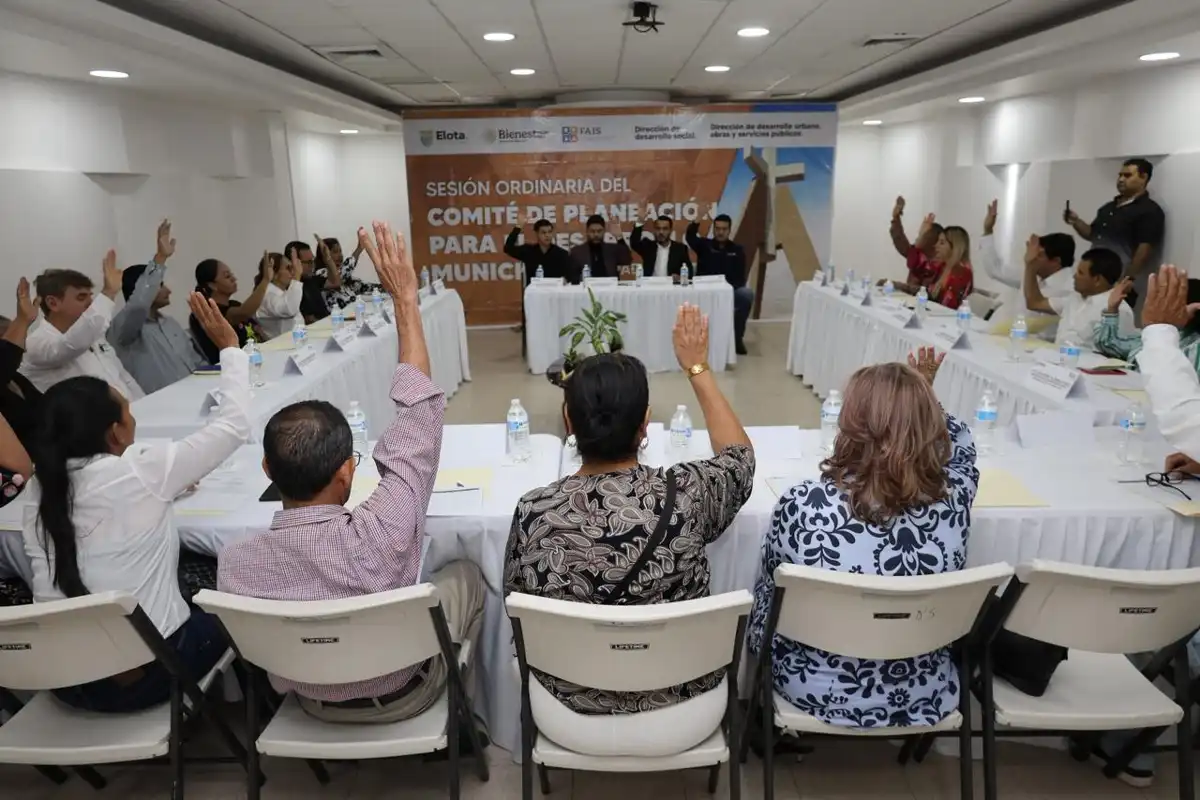 Aprueban más de 34 millones de pesos para obras de alumbrado y desarrollo social en Elota