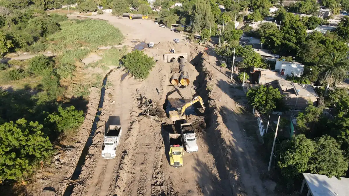 Avanza 30% la etapa 12 del entubamiento del dren San Joachín en Guasave