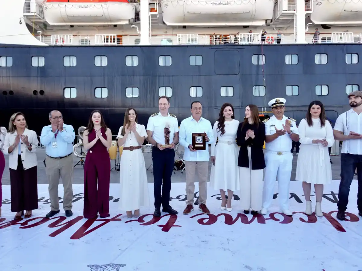 Crucero Zaandam llega a Topolobampo con más de 1,200 turistas y activa derrama económica en Ahome