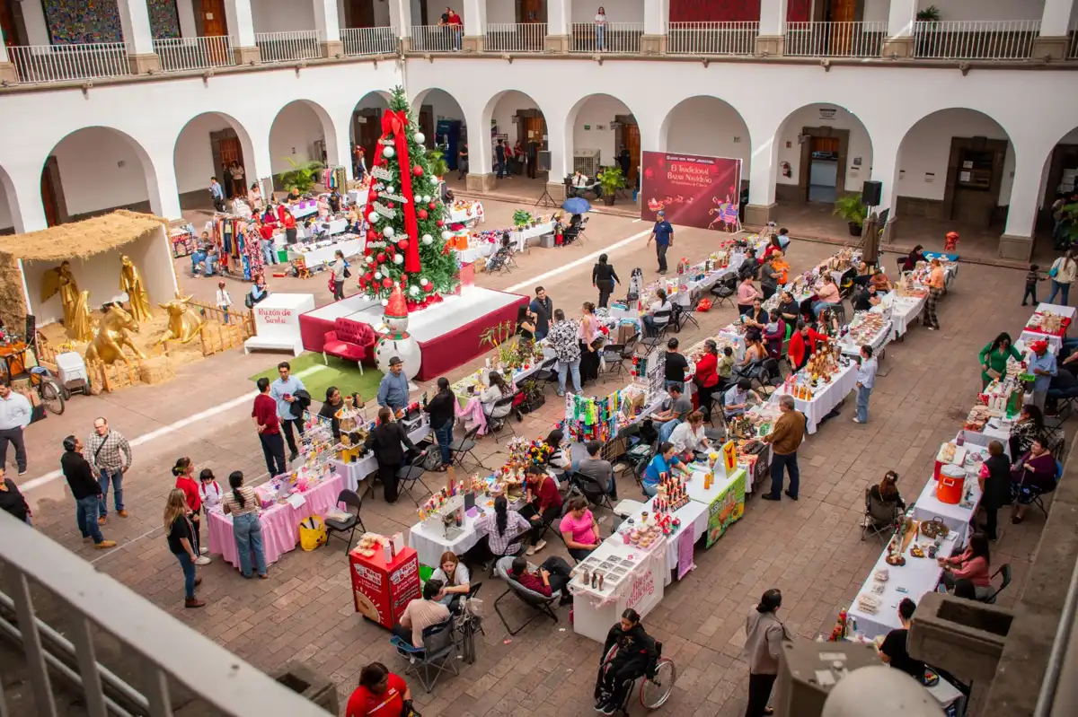 Bazar Navideño de Culiacán impulsa el emprendimiento de más de 100 mujeres