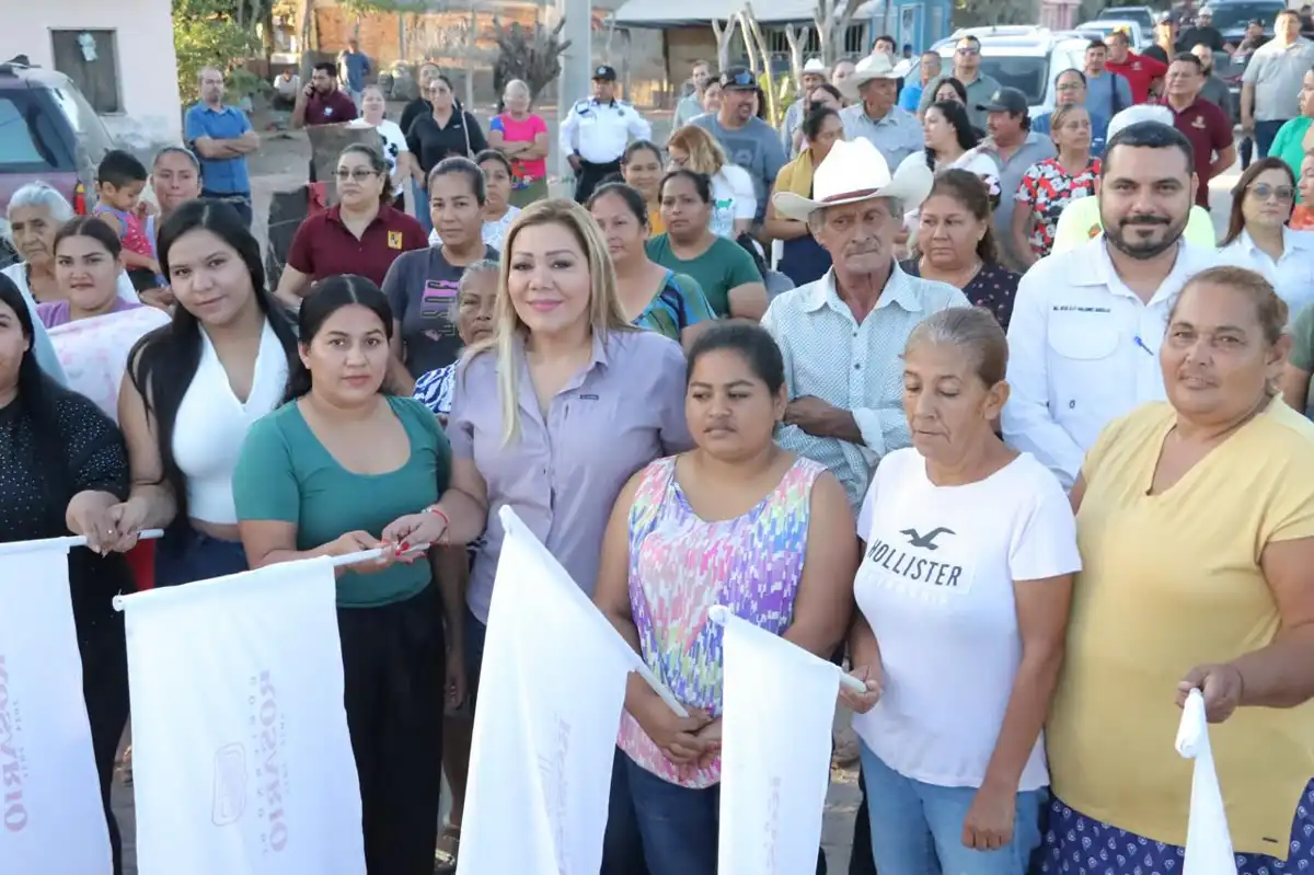 Inicia Claudia Valdez obra de drenaje sanitario en Loma de Potrerillos, El Rosario
