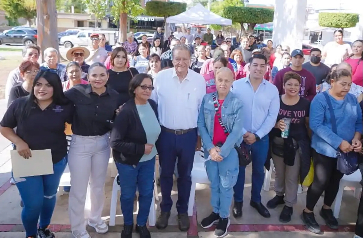 Impulsan el comercio popular en Guamúchil con entrega de equipamiento del programa Nuestro Tianguis