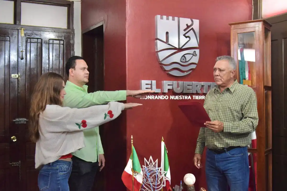 Toma protesta Gildardo Leyva a nuevos titulares de IMMUJERES y JAPAF en El Fuerte