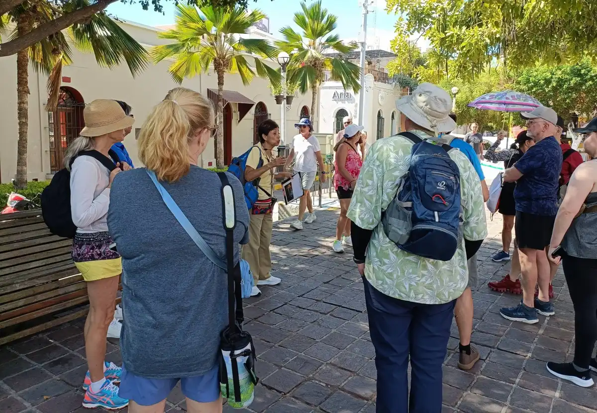 Mazatlán recibe más de 4 mil cruceristas a bordo del Norwegian Bliss en inicio del Carnaval 2026